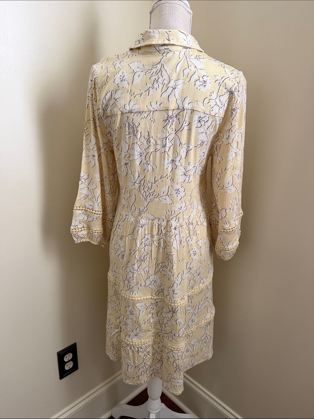 Lucky Brand Cream Floral Lace Tiered Shirt Dress - Picture 10 of 14